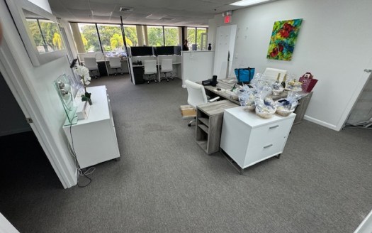 (LEASED) 1697 SF Suite 207 Professional and Medical Office Space in 4362 Northlake Blvd, Palm Beach Gardens, FL 33410