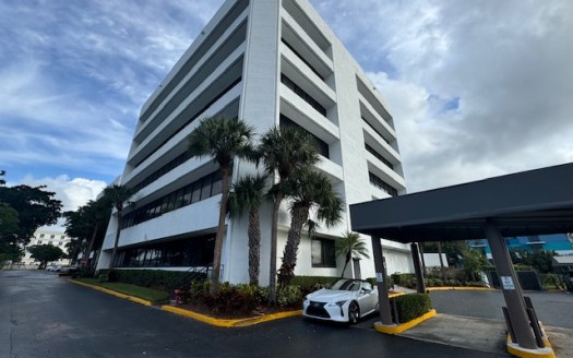 6 Professional and Medical Office Spaces at 2328-2290 10th Ave N, Lake Worth, FL 33641