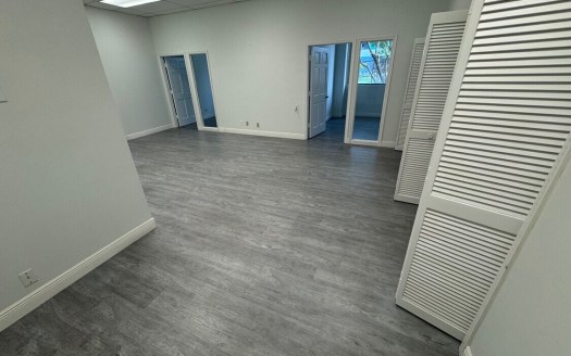 (LEASED) 923 SF Suite 106 Professional and Medical Office Space at 2328 10th Ave N, Lake Worth, FL 33461